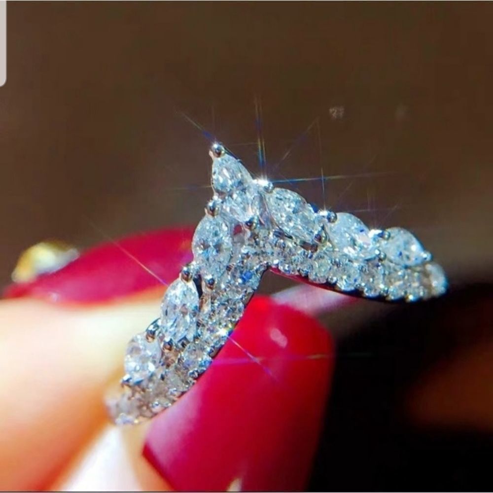 Exquisite .925 SS Princess Cut Ring Sz. 6 - Picture 2 of 4